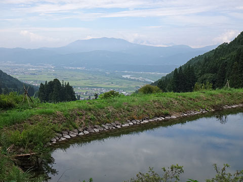 福島棚田の溜池からの眺望