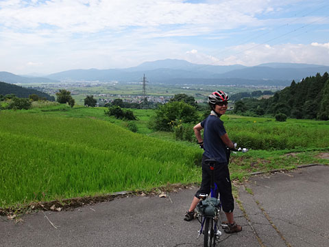 景色を愛でるサリーナ
