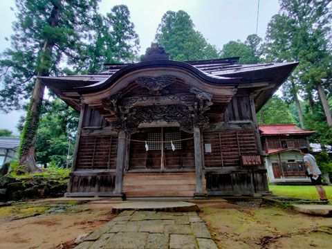 湯沢神社の社殿