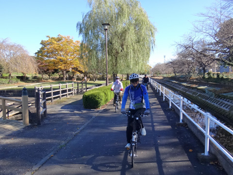 結城城外堀跡を行く