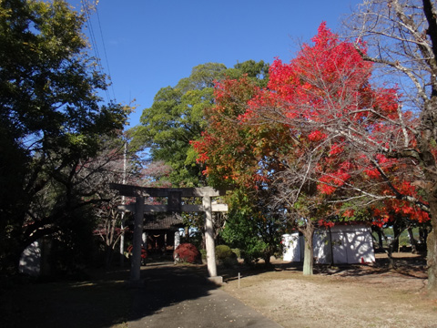 結城城本丸に立つ聰敏神社