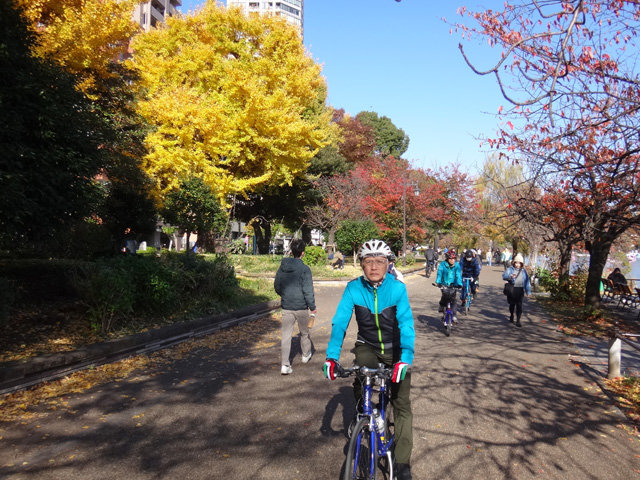 不忍池をまわるコムラン