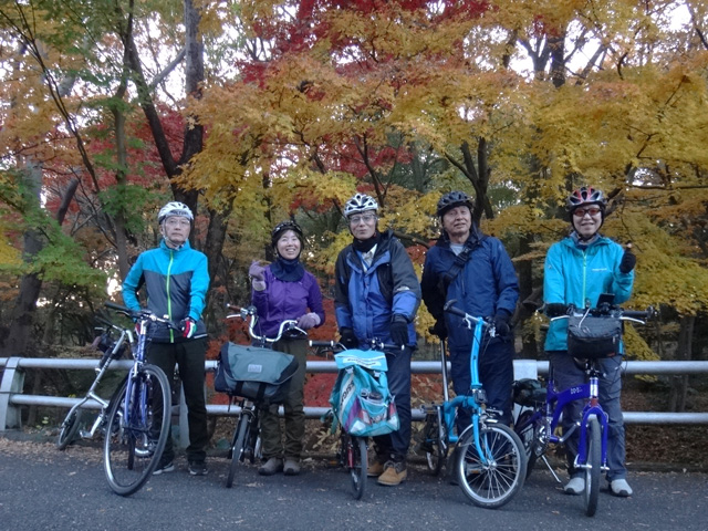 モミジ林で記念撮影