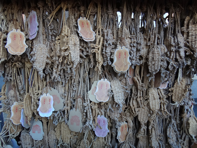 東覚寺のわらじ