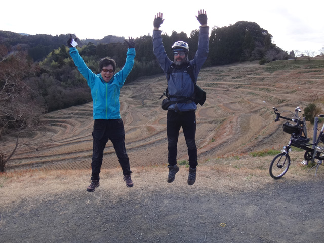 大山千枚田で飛ぶ！