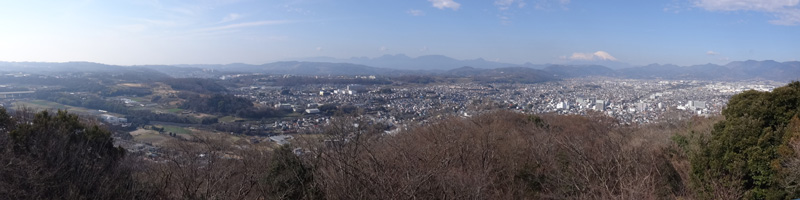 秦野盆地と富士山