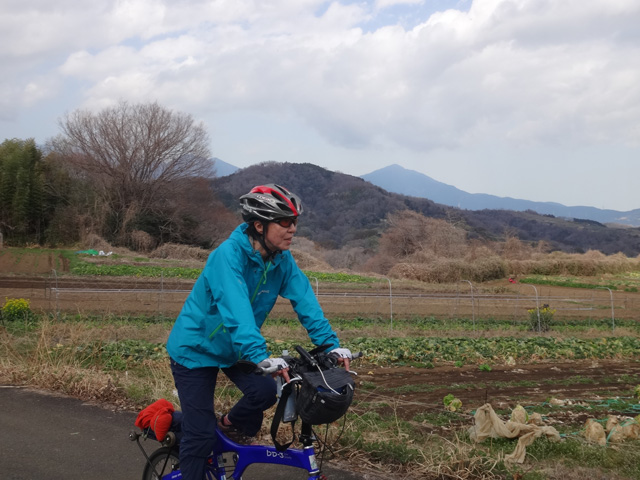 大山とサリーナ