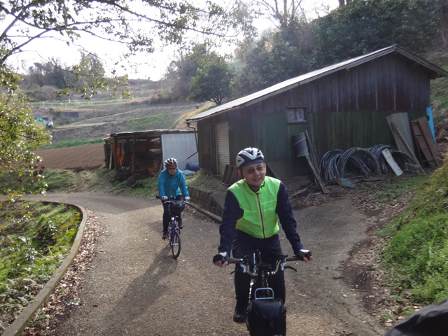 赤田の農機具置場