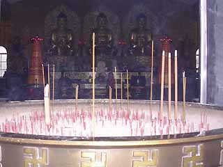 海山寺の長い線香