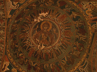フモール修道院の天井のフレスコ画