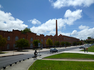 旧ジェロニモ製陶工場