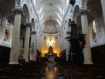 Notre-Dame du Finistère内部