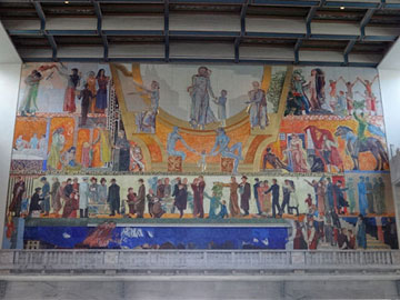 大ホールの壁画2