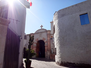 Callejón del Solarの教会