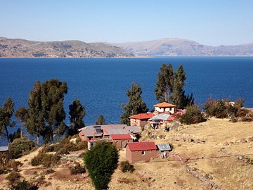 カサ・デ・バレンティンとチチカカ湖