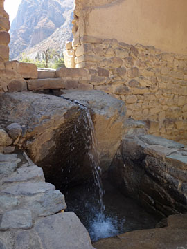 水の神殿の泉