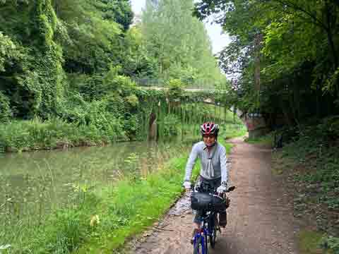 『火薬工場公園の橋』
