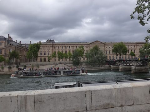 ルーヴル美術館