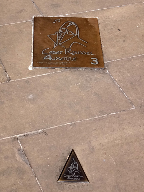 カデ・ルッセル・トレイル (Sur les Traces de Cadet Roussel) 