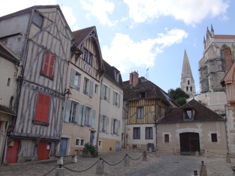 水上乗合馬車の広場周辺の家々