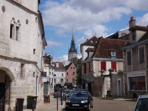 ロビヤール広場