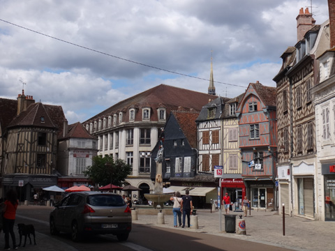 シャルル・シュルグ広場