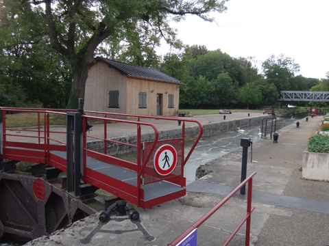 バタルドー81番閘門