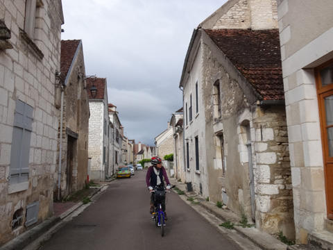 イランシーの通り