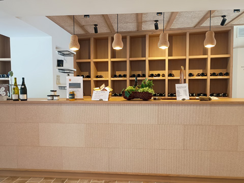 試飲カウンター