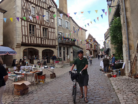 南の門へ向かう