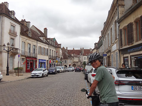 旧市街の入口が見えた