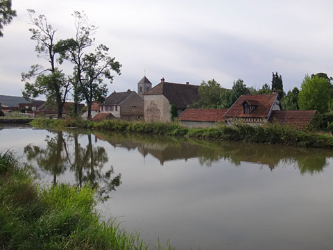 ヴァンドゥネス＝アン＝ノーソワの教会の塔