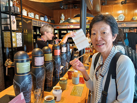 マスタードの味見