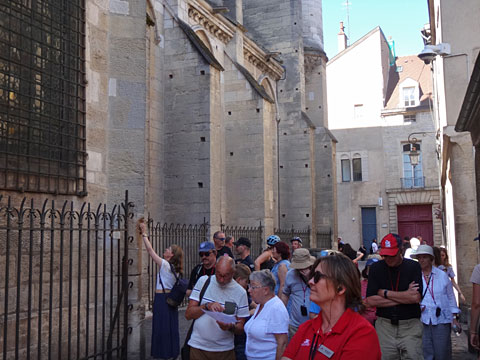 ノートルダム教会の北側