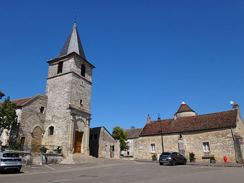 サン・マルタン教会前の広場