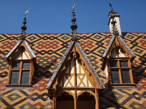 タイル屋根と天窓