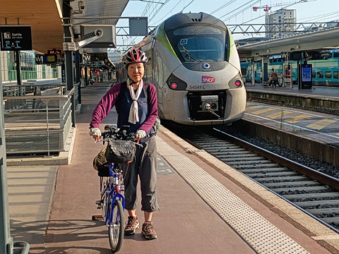 リヨンのパール・デュー駅到着