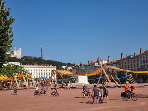 ベルクール広場