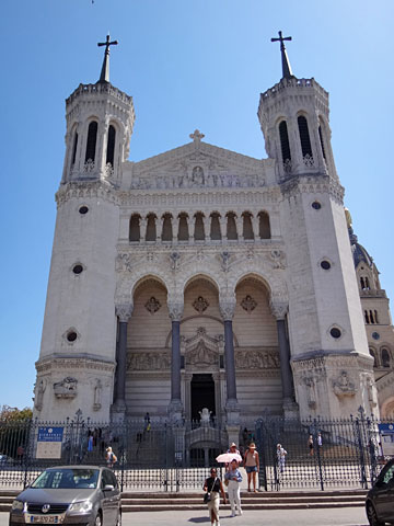 大聖堂のファサード