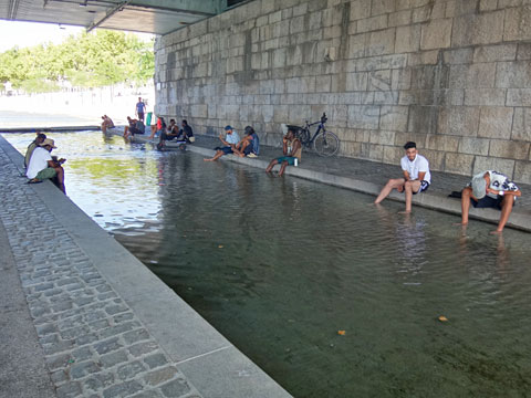 ギヨティエール橋の下