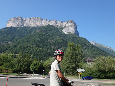 岩山とサリーナ