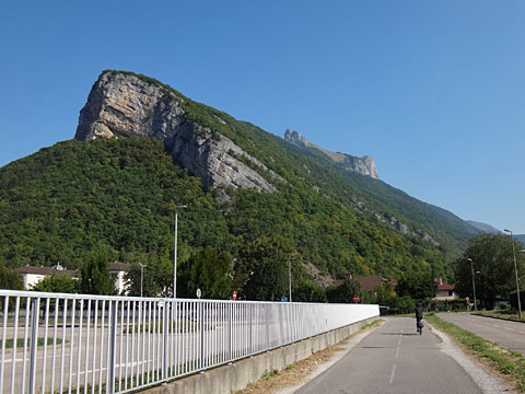 ファヴェルジュの岩山