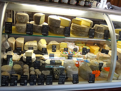 地元産のチーズ