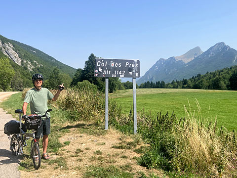 北にコロンビエ山