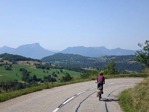カーブが続く下り