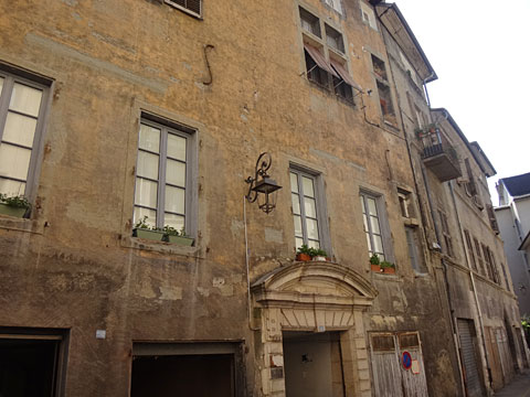 もう１本の路地入口