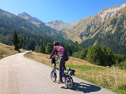 ヴィラール=レイモンへ上る