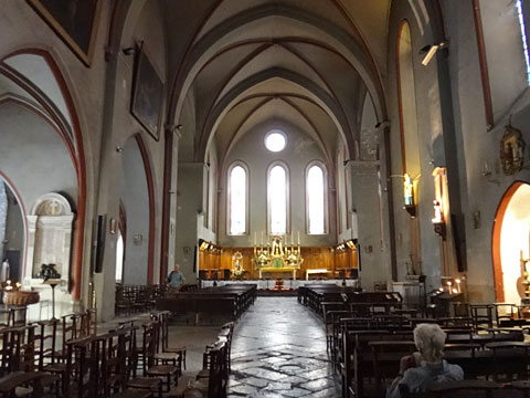 サン・タンドレ教会の内部