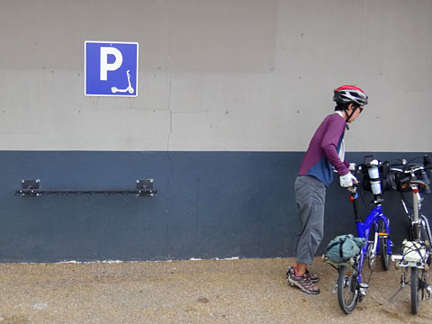 キックスケーターの駐輪場