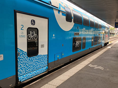 自転車マークの車両